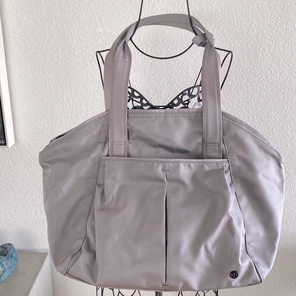 Lululemon Sport duffle